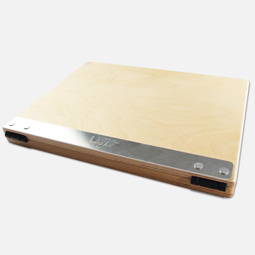u.go Plein Air Anywhere Pochade Box, 11" x 14.5" model, closed back lid view
