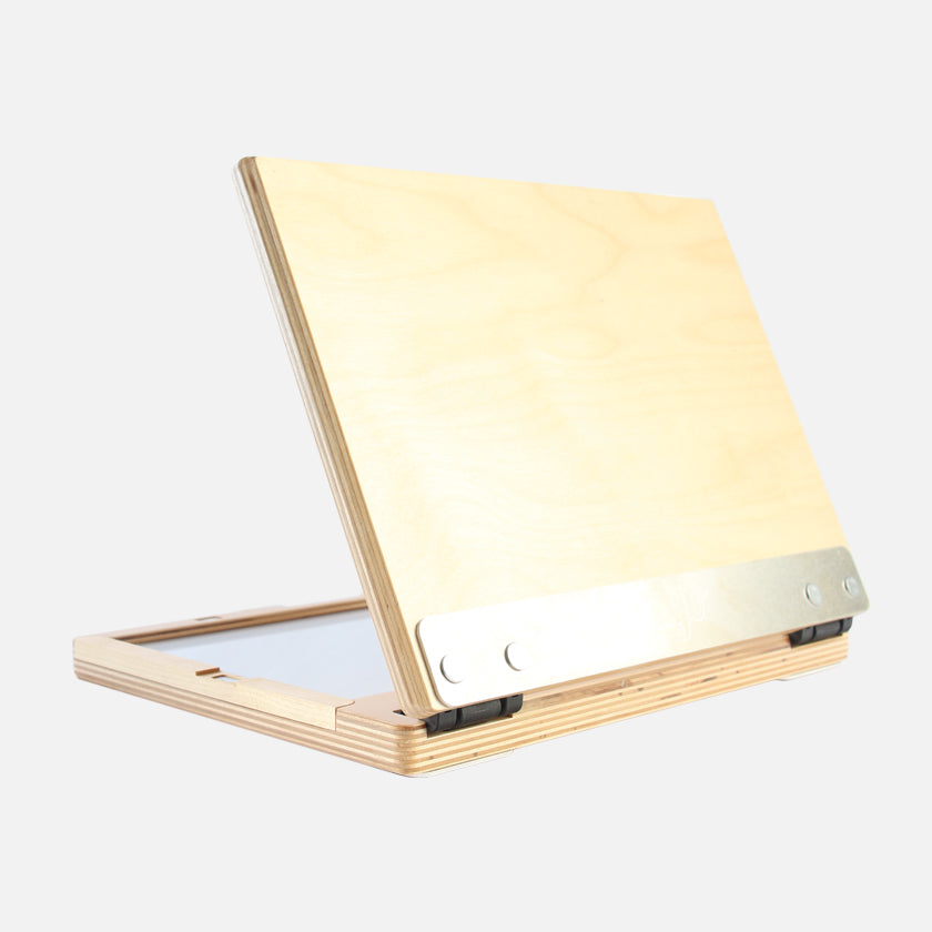 u.go Plein Air Anywhere Pochade Box, 8.4" x 11.25" model, back of lid open